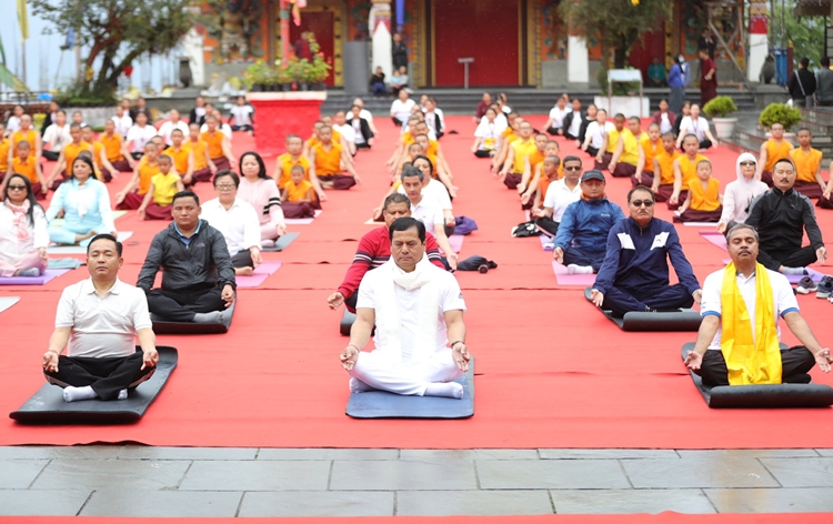 Union Minister Sarbananda Sonowal informs around 25 crore people expected to participate in International Day of Yoga celebration