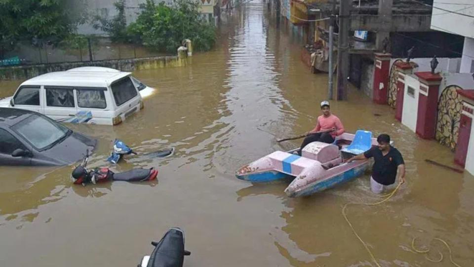 Four people washed away in heavy rain water flows in Andhra Pradesh