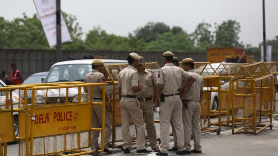Bomb Threat At Delhi