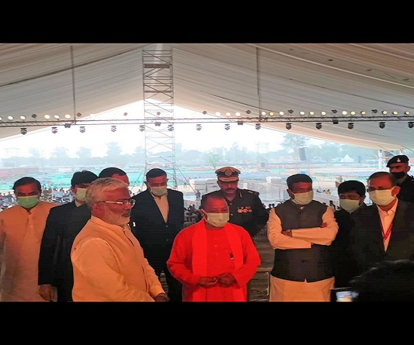 proposedfilmcityover1lakhjobs:pmmoditounveilasiaslargestairportatjewartomorrow