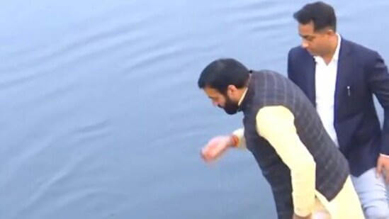 haryanacmnayabsainitakesyamunawatersipafterarvindkejriwalspoisonclaim