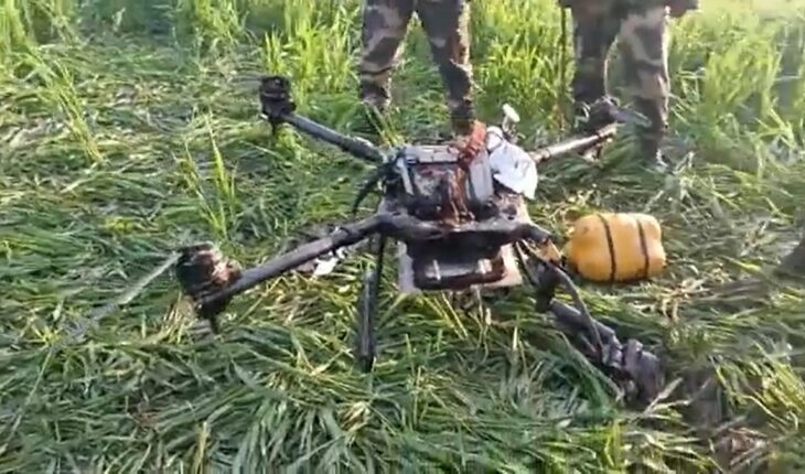 bsfseizes9dronesand3consignmentsofheroinonpunjabborderdistricts