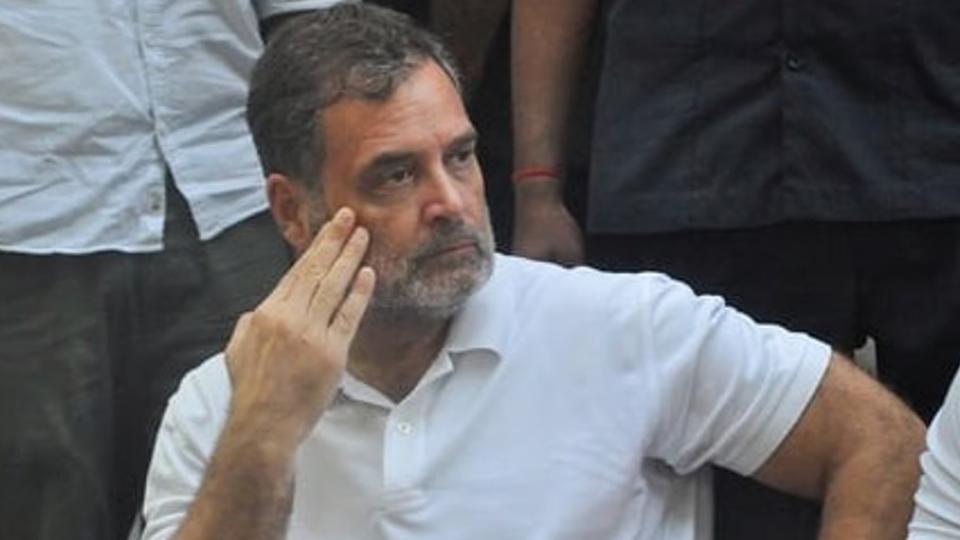 Rahul Gandhi Reaches Balaghat to Meet Kin of Kids Who Died