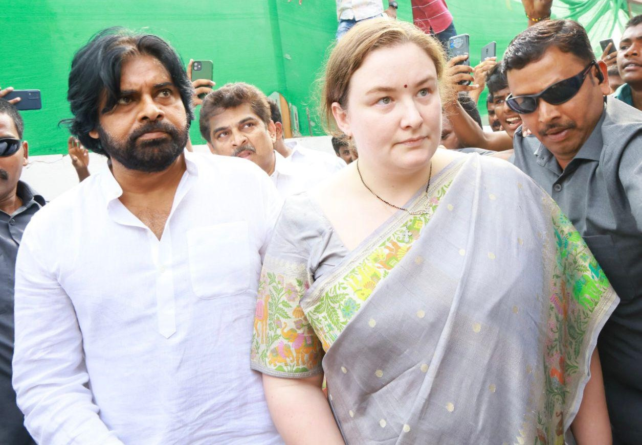 Pawan Kalyan, wife cast vote at Mangalagiri