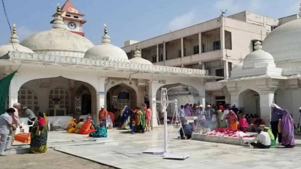 35arrestedinahmedabadafterclasheseruptat600yearolddargah