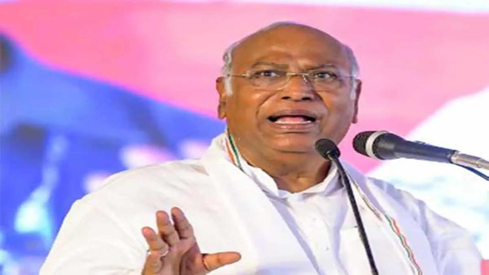 khargesubmitsprivilegenoticeinrsagainstshahoverambedkarremark