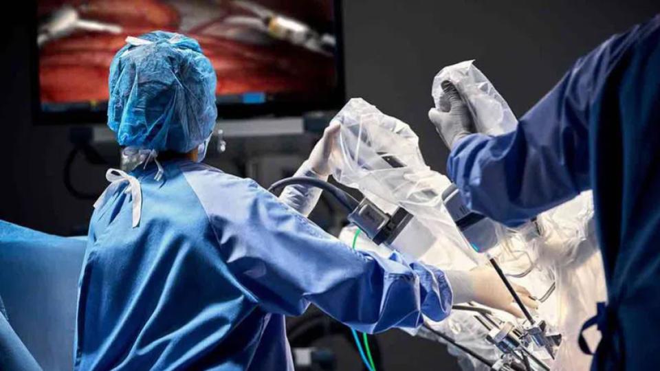doctorsremove1500stonesfromgallbladderof32yearoldwomanindelhi