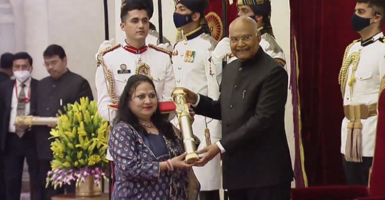 presidentconfersnarishaktipuraskarson29women