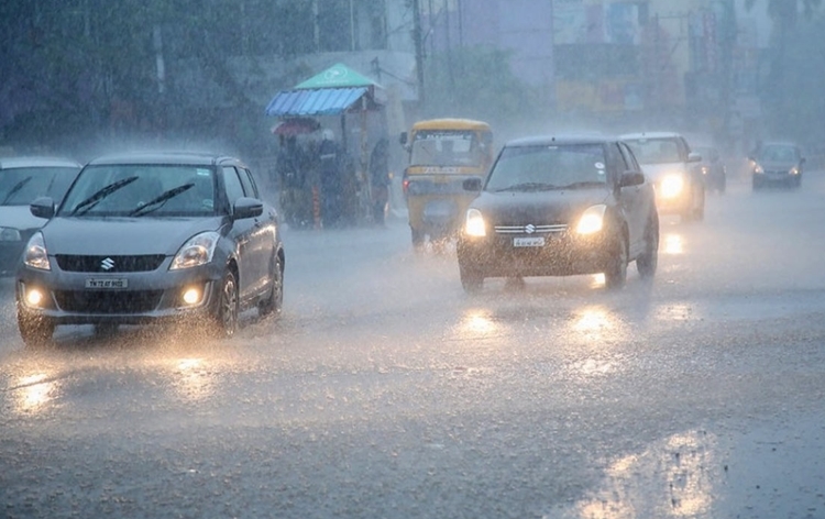 IMD warns of heavy rain in central India 