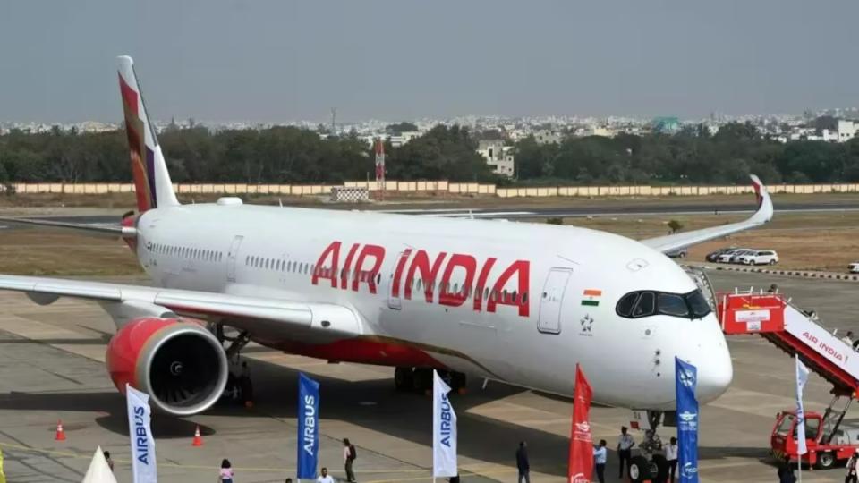 mumbairainshitairtrafficairindiaoffersrefunds