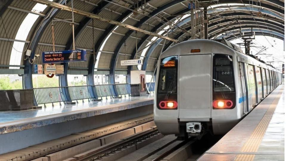 Delhi Metro Shuts 11 Stations Amid Jantar Mantar Protest Call
