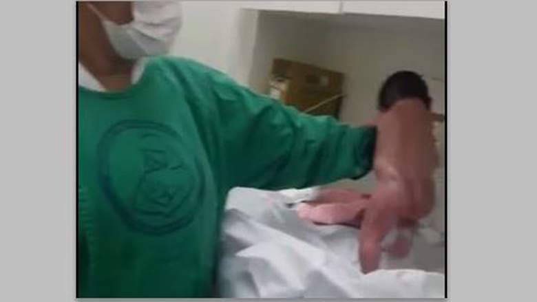 Baby walking after birth video 2025