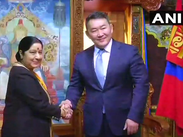 sushmaswarajmeetspresidentofmongolia