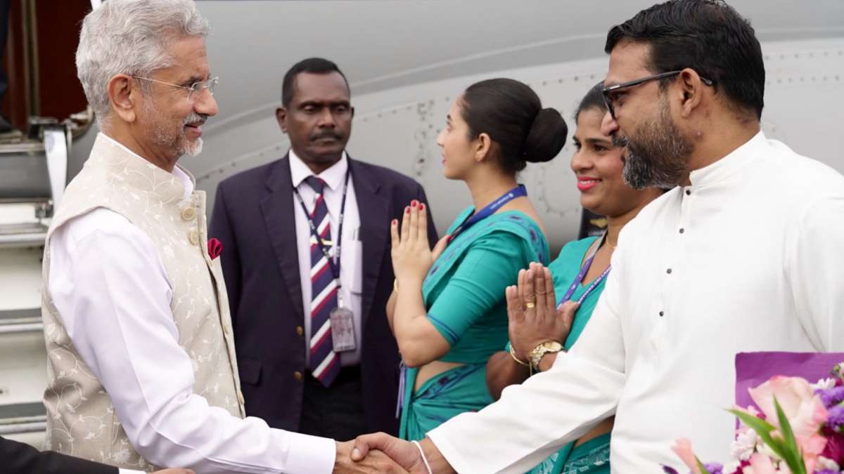 eamjaishankarholdsmeetingswithtopleadersinsrilanka