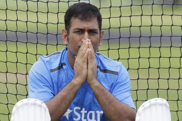 morphedpictureofmsdhoniintrouble