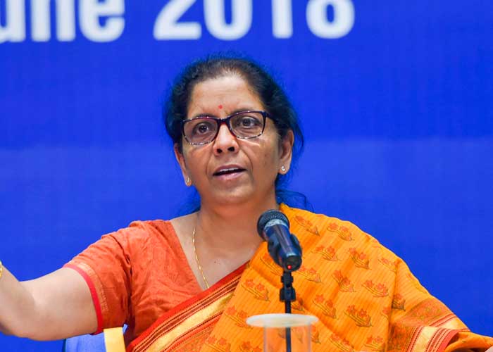 defenceministernirmalasitharamanholdsbilateraltalkswithheruscounterpartinsingapore