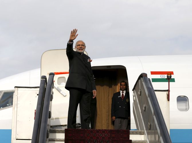 pmmoditoembarkon4nationtourtoday