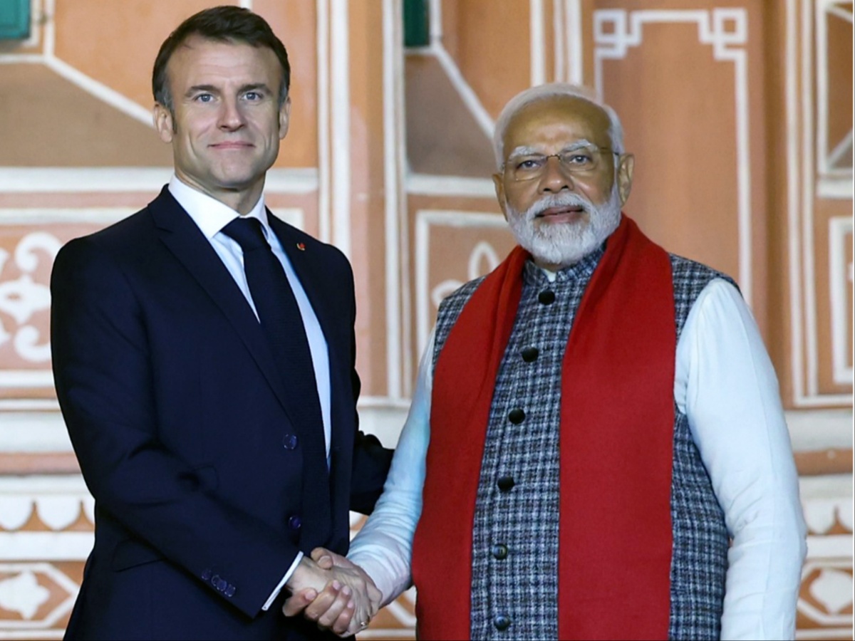 pmmodiaddressesindiafranceceosforumwithfrenchpresidentinparis
