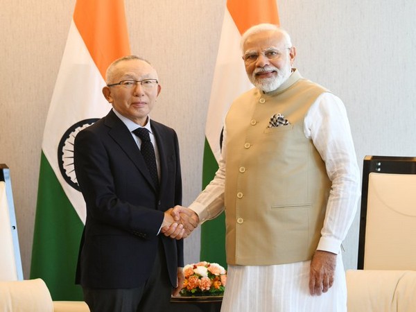 pmmodiinvitesjapansuniqlotojoinindiasbidtobecometextileshub