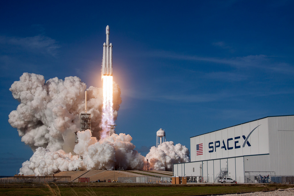 spacexlaunchesfalcon9withfirstbroadbandinternetsatellites