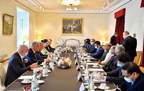 indorussiatiesarebasedonspecialandprivilegedstrategicpartnership:rajnathsingh