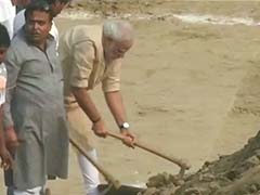 pmmodiwithspadecleansassighatinvaranasi