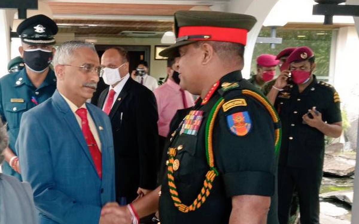 indianarmychiefgennaravanearrivesinsrilankatoboostbilateraldefenceties