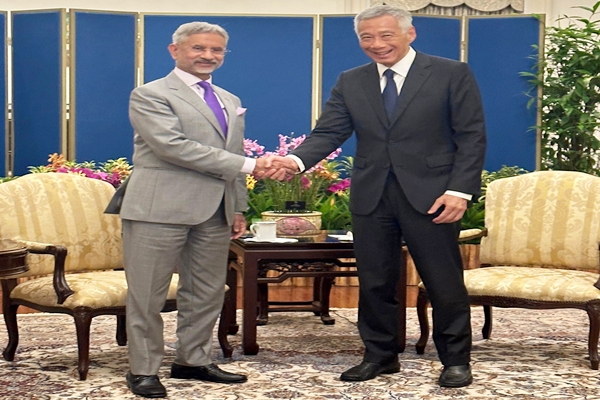 eamsjaishankarmeetssingaporeprimeministerleehsienloong