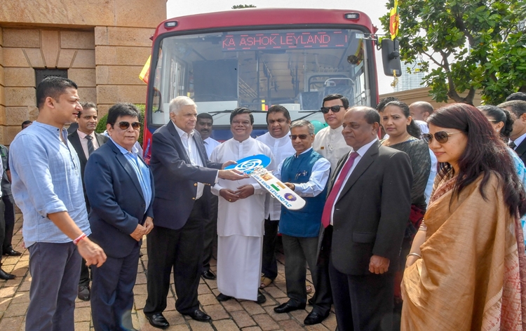 indiadelivers50morebusestosrilanka