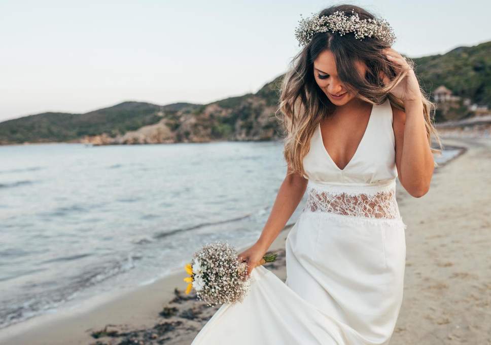awomanmarriedherselfonthebeach