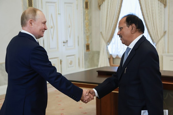 nsaajitdovalmeetsrussianpresidentvladimirputin