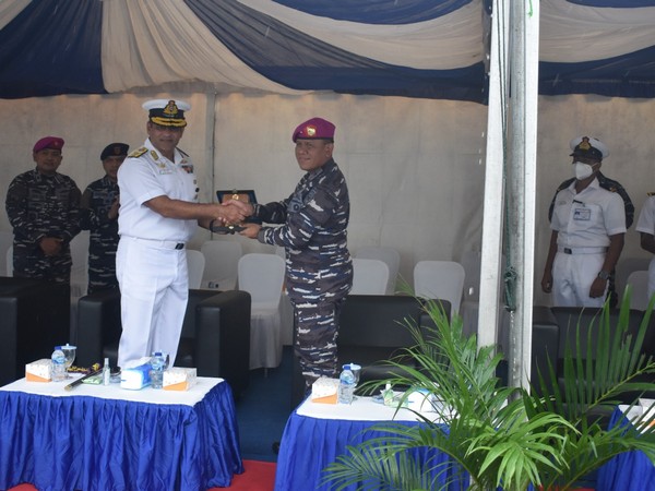 indiannavalshipssahyadriandkamortavisitjakartaindonesia