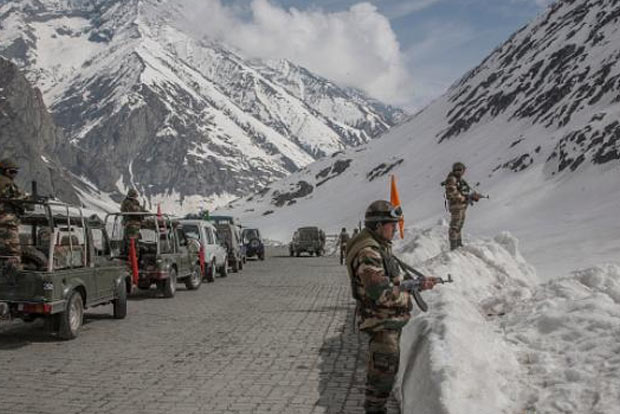 indianchinesetroopsengagedinbrieffaceoffintawang