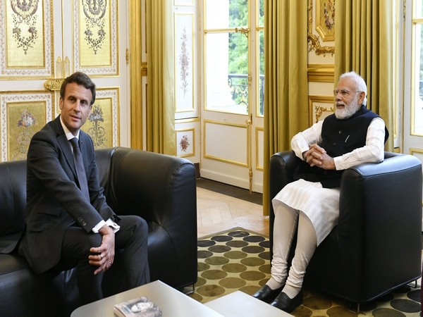 pmmodiholdstalkswithfrenchpresidentemmanuelmacroninparis