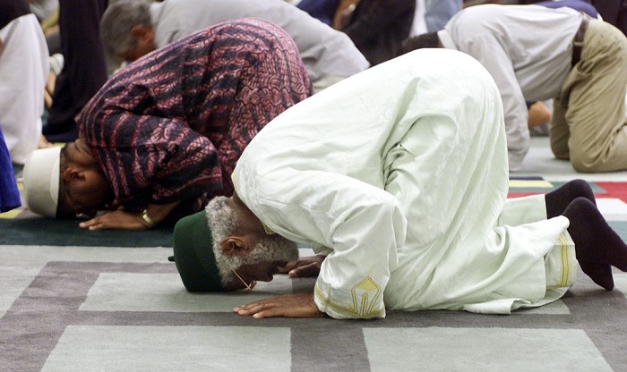 Check How You Can Perform Taraweeh Namaz at Home in Ramadan 2020.