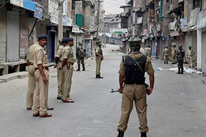 kashmirunrest:curfewremaininforceacrossvalley
