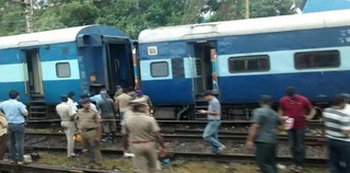 bangaloremailderailsnearbasinbridge